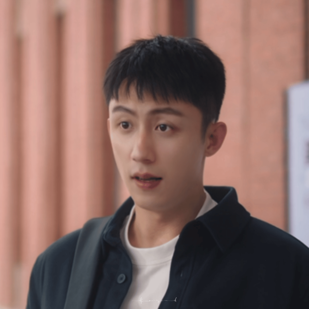 黄景瑜[超话]   永远爱看妹妹头的鱼耶耶小狗[awsl]素材来源cr：logo