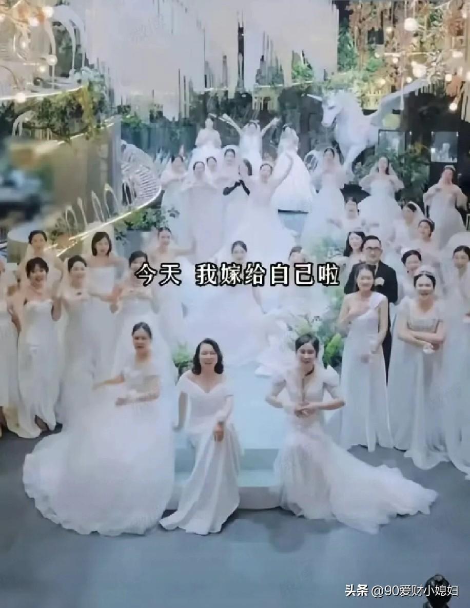 婚纱店老板估计做梦都没想到这泼天的富贵会砸在他的头上，一下子卖出去50多万的婚纱