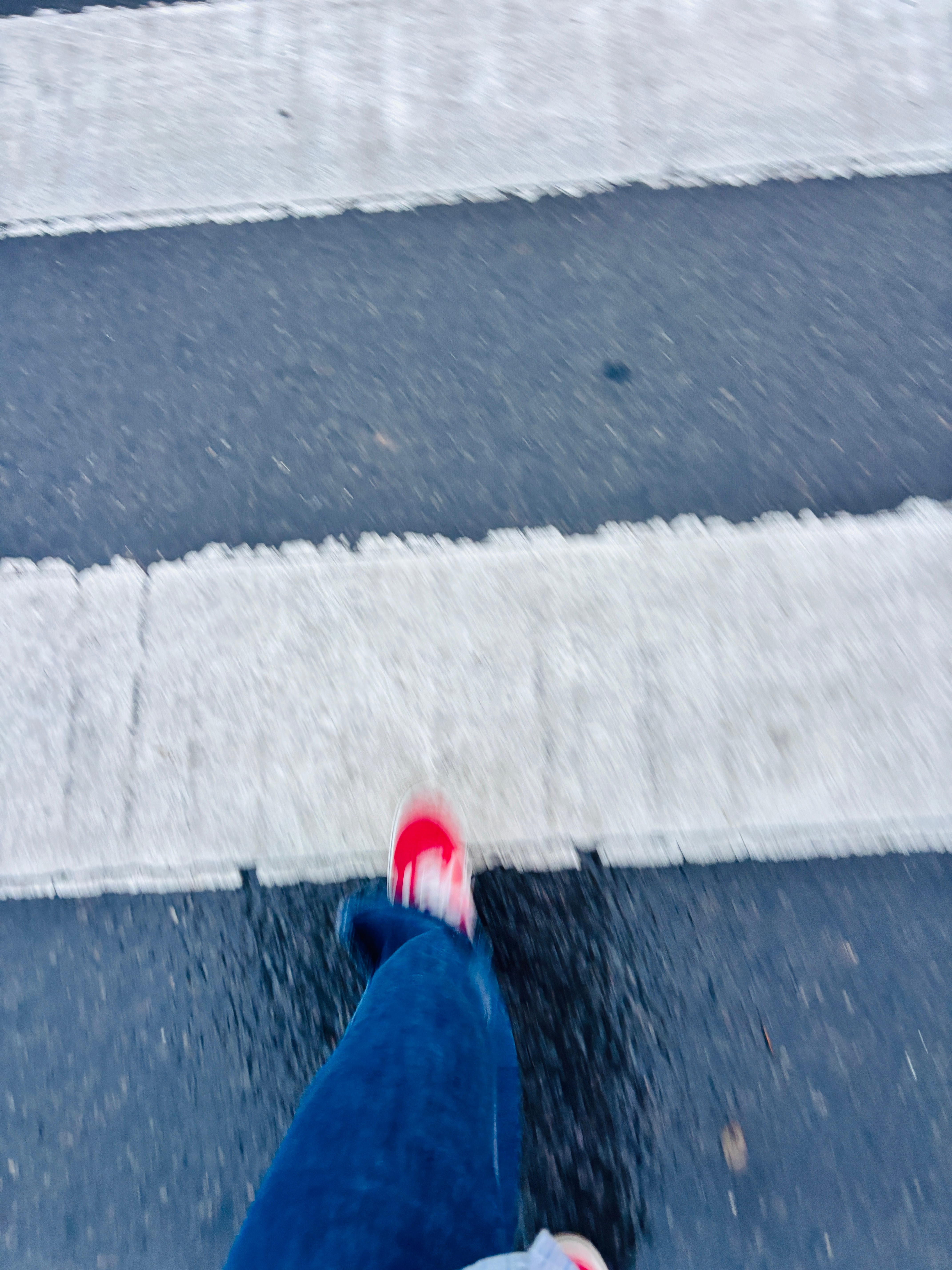 跑步[超话]  淅淅沥沥下了一天小雨🌧️似乎这个秋天🍃冷的有点早 ​​​