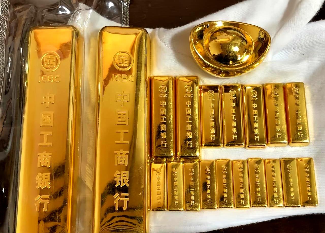 947跌到941，一克就差这6块，心态直接崩了？
今天金价一回头，多少人盯着手机
