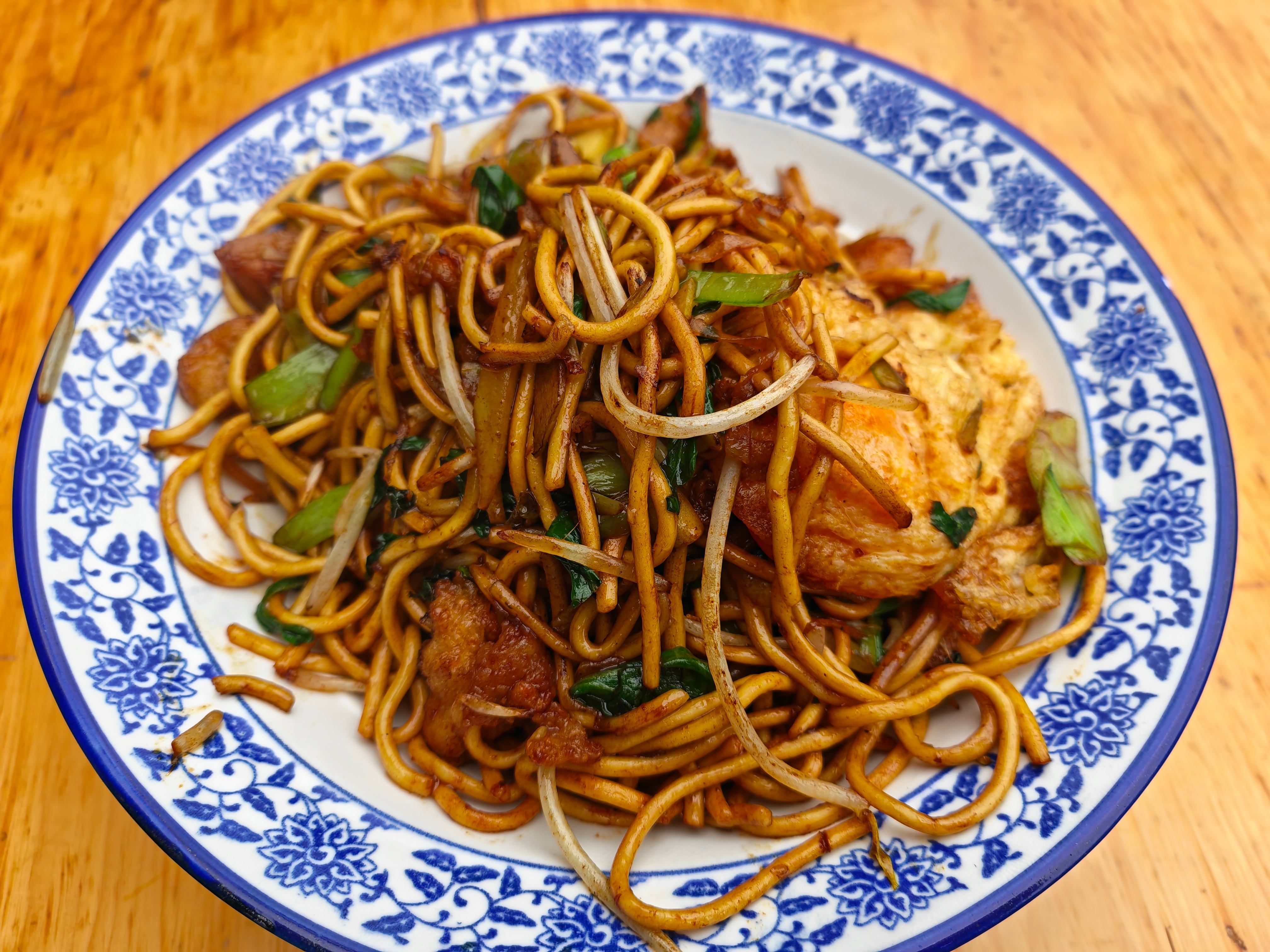 中午点了一碗炒面 极少还保留着本地口味的面馆 