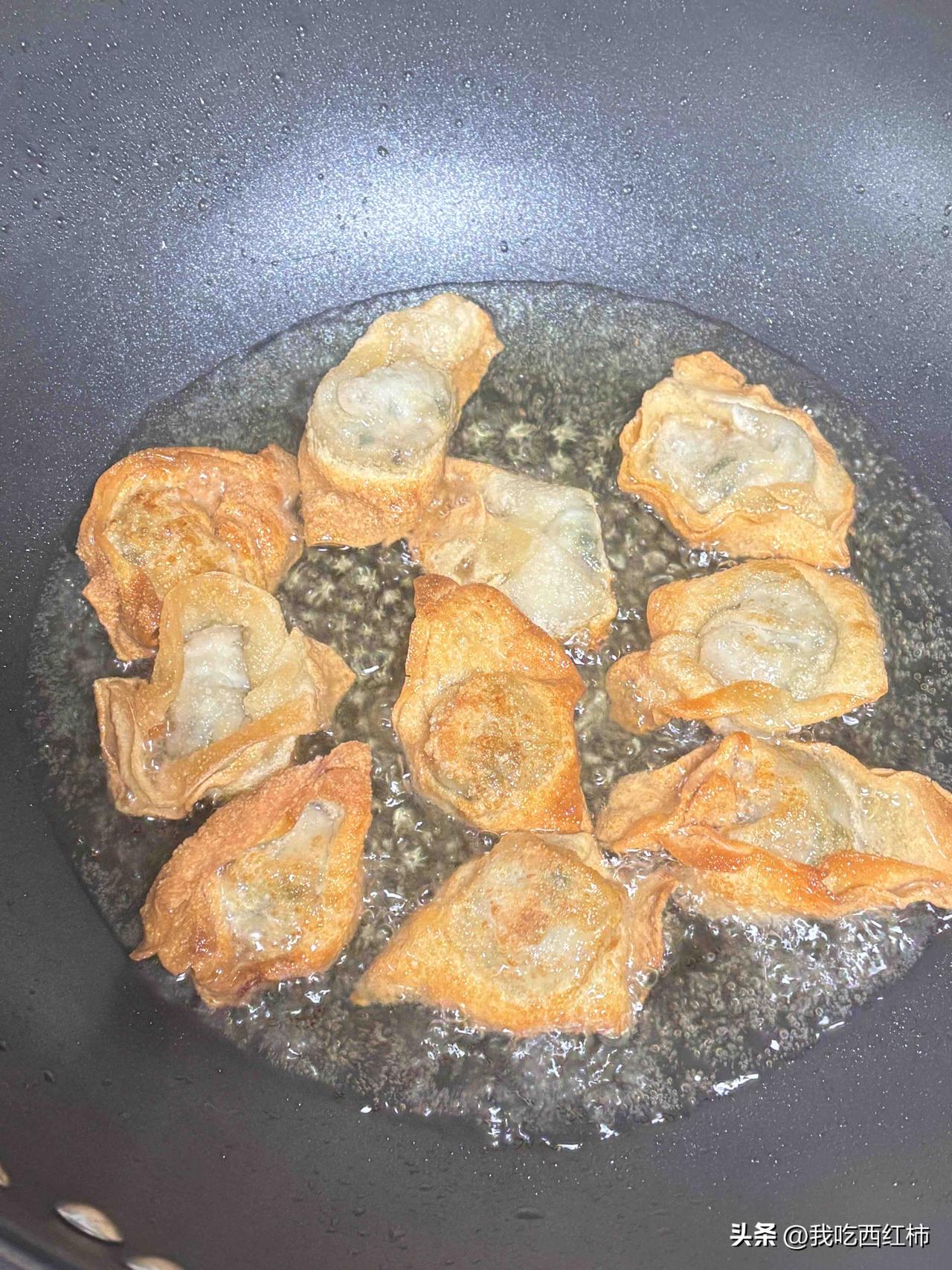 爸妈又踏上了艰辛的打工路，我还赖在家里……
人为什么非得要工作嘛，爸妈都要六十了