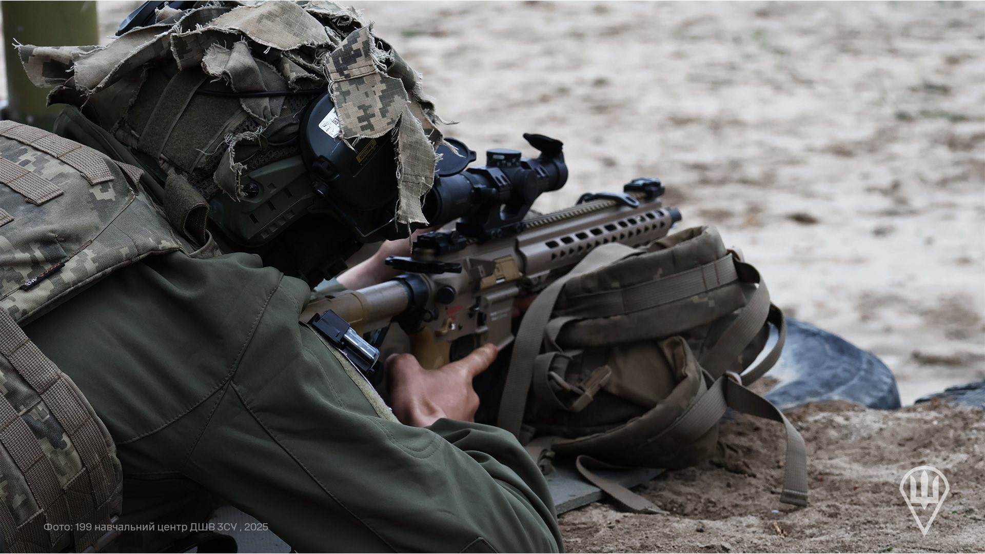 使用HK416A8的乌克兰武装部队成员烽火问鼎计划 ​​​