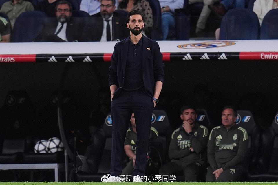 各赛事3场不胜！皇马1-1赫罗纳先赛距巴萨6分 巴尔韦德远射破门。北京时间4月1