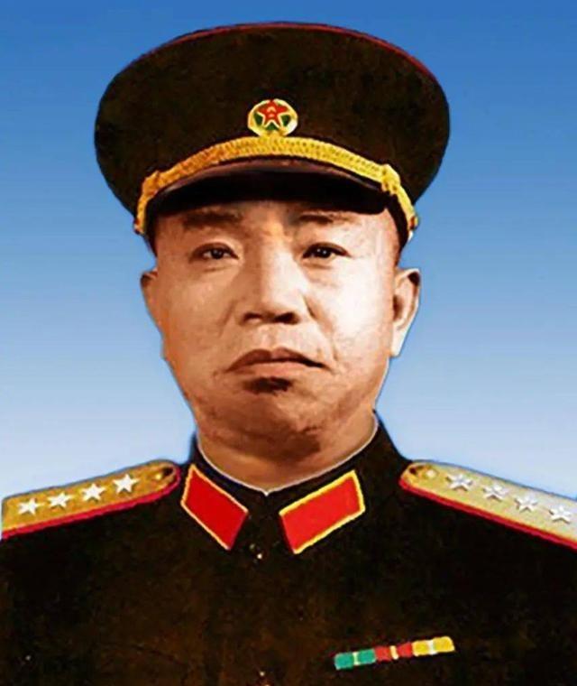 1971年，开国大将王树声到部队看望女儿，不料被警卫兵拦下：“请您排队等候，领表