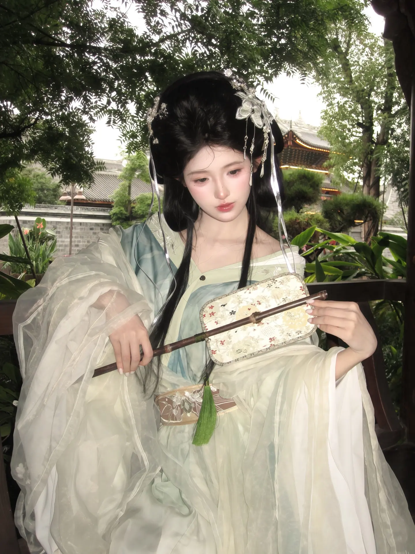 “东船与西舫 琴音袅袅于心上”