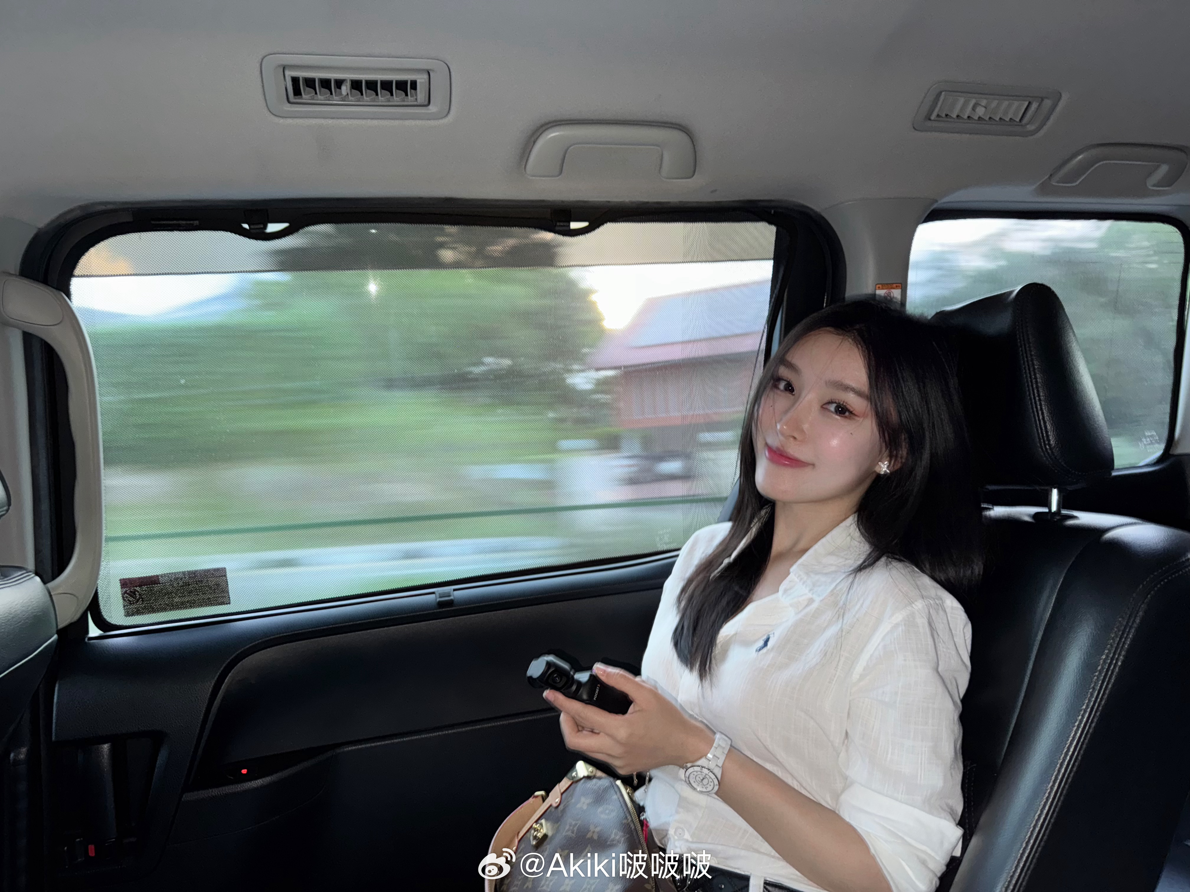 这世界上没有任何人，任何事可以伤害你，除非你选择被伤害  ​​​