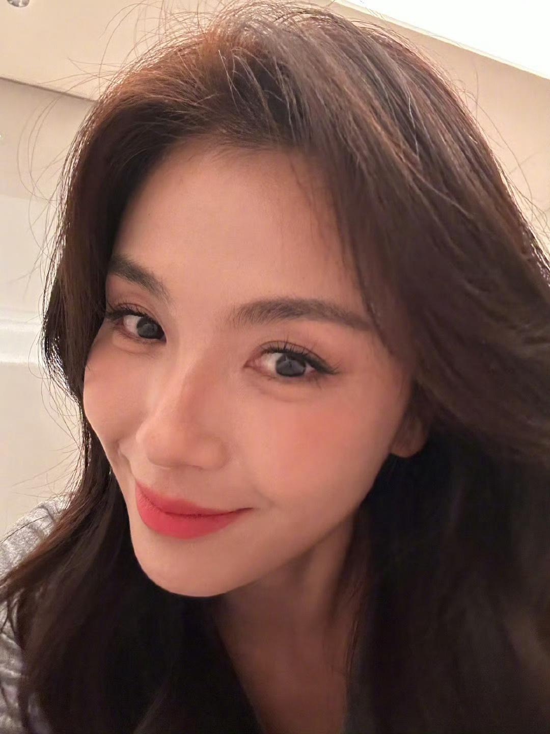 大早上有这么美的人闯进我的世界！谁懂看到刘涛的治愈感～ ​​​