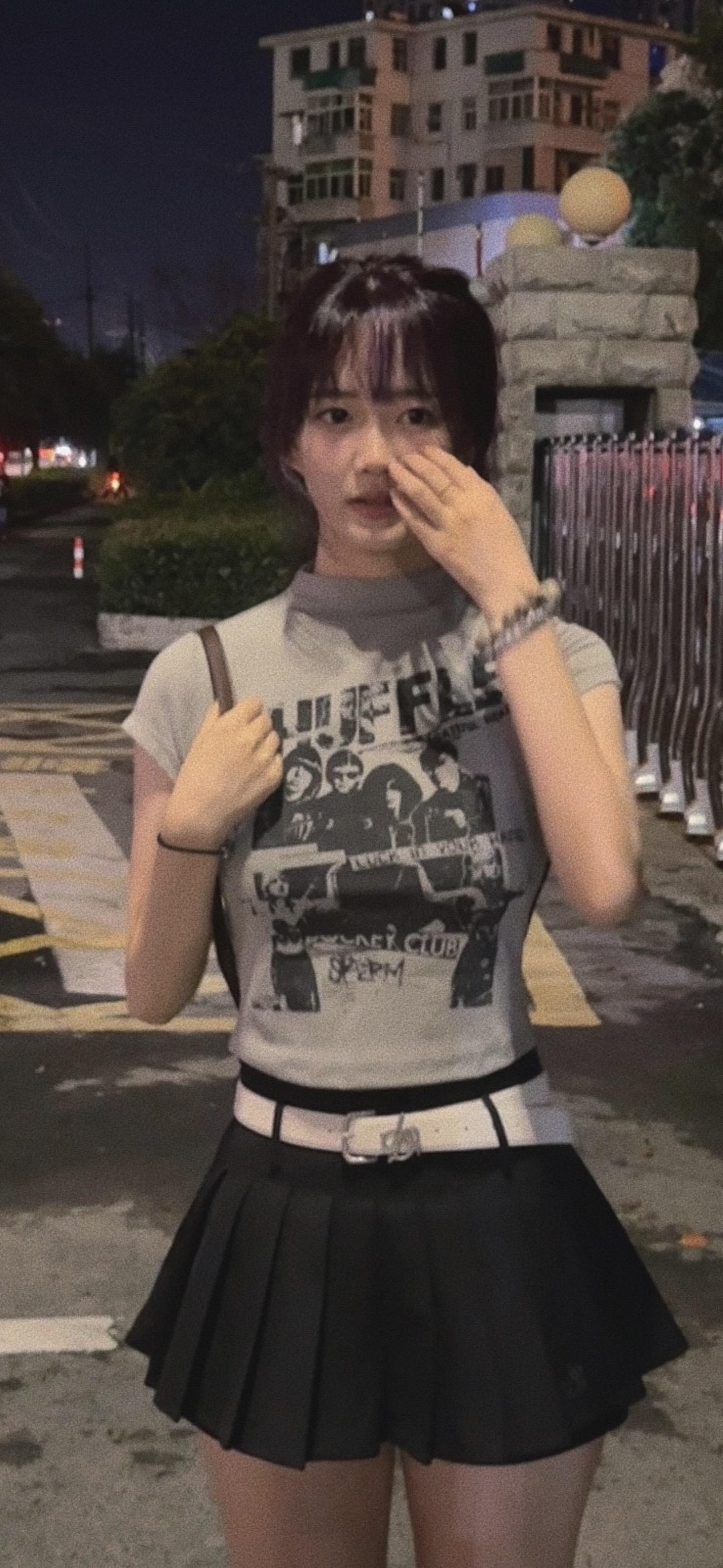 “永远自由如风 永远为自己着迷”