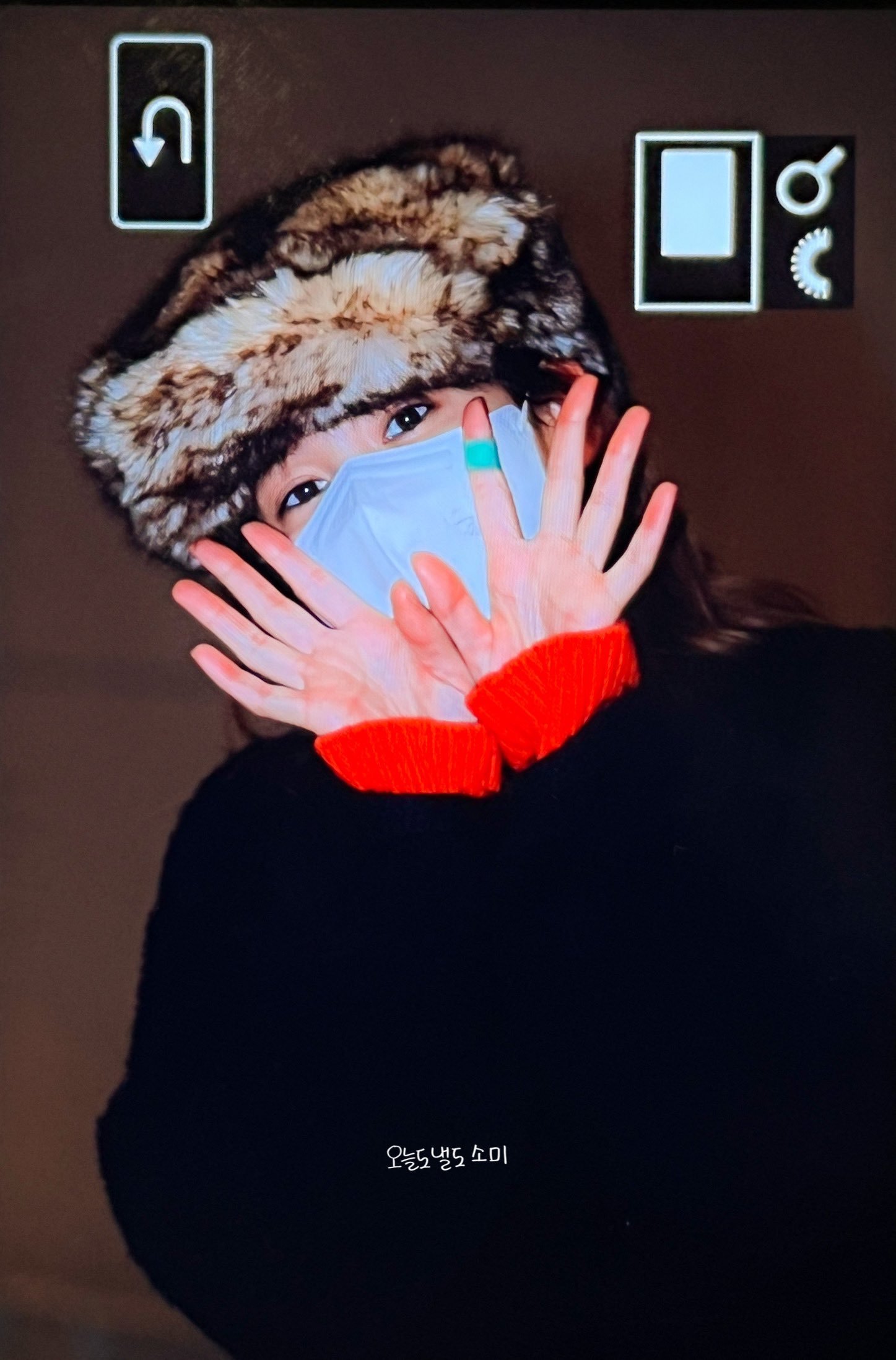 Somi[超话]  🤍  Somi全昭弥PRADA代言人  250115 仁川