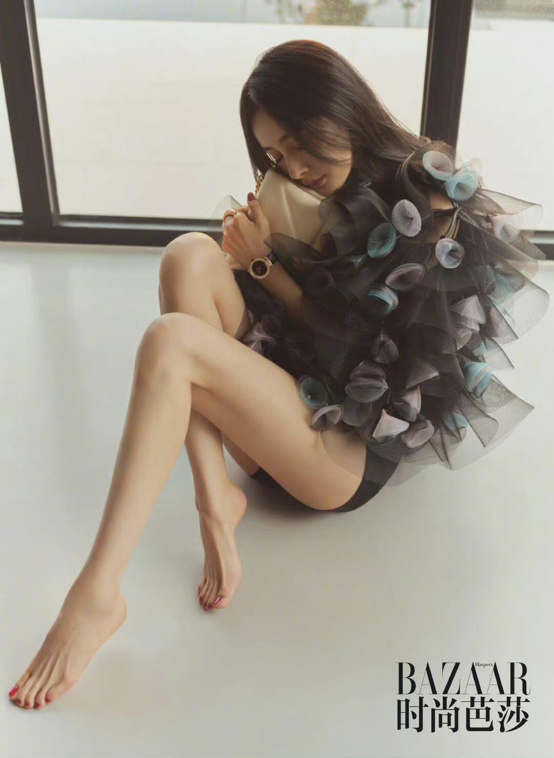 杨幂芭莎神图的诞生杨幂这一躺，张张神图杨幂[超话] ​​​