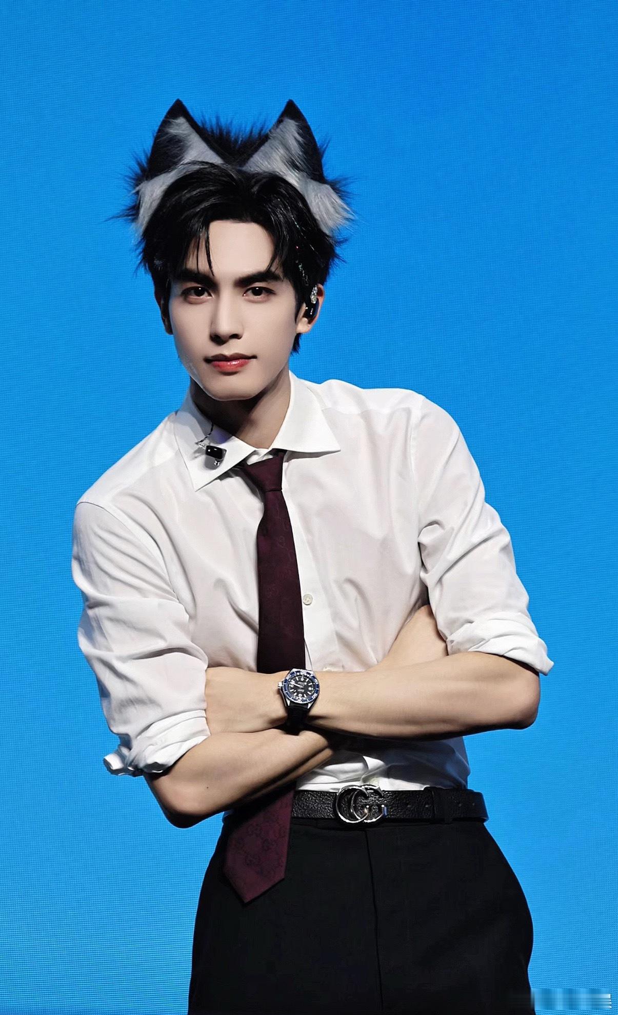 央视跨年官宣宋威龙宋威龙！我们喜欢你，我发誓这是我2025最后喜欢的一个男人嘿嘿