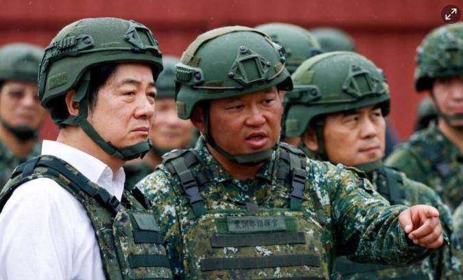 1月22日，赖清德拒了弹劾审查，顶着岛内一片骂声，现身2026 CWEF天下经济