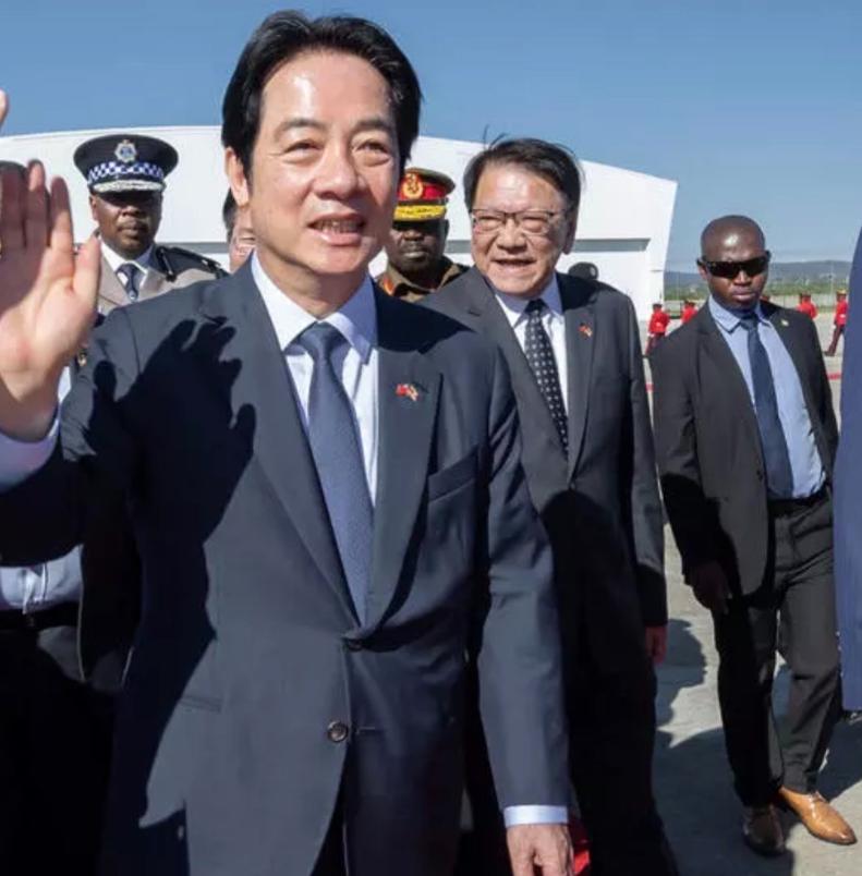 事态耐人寻味！德国之声12日最新报道：“在美国总统特朗普启程访问中国前，赖清德再