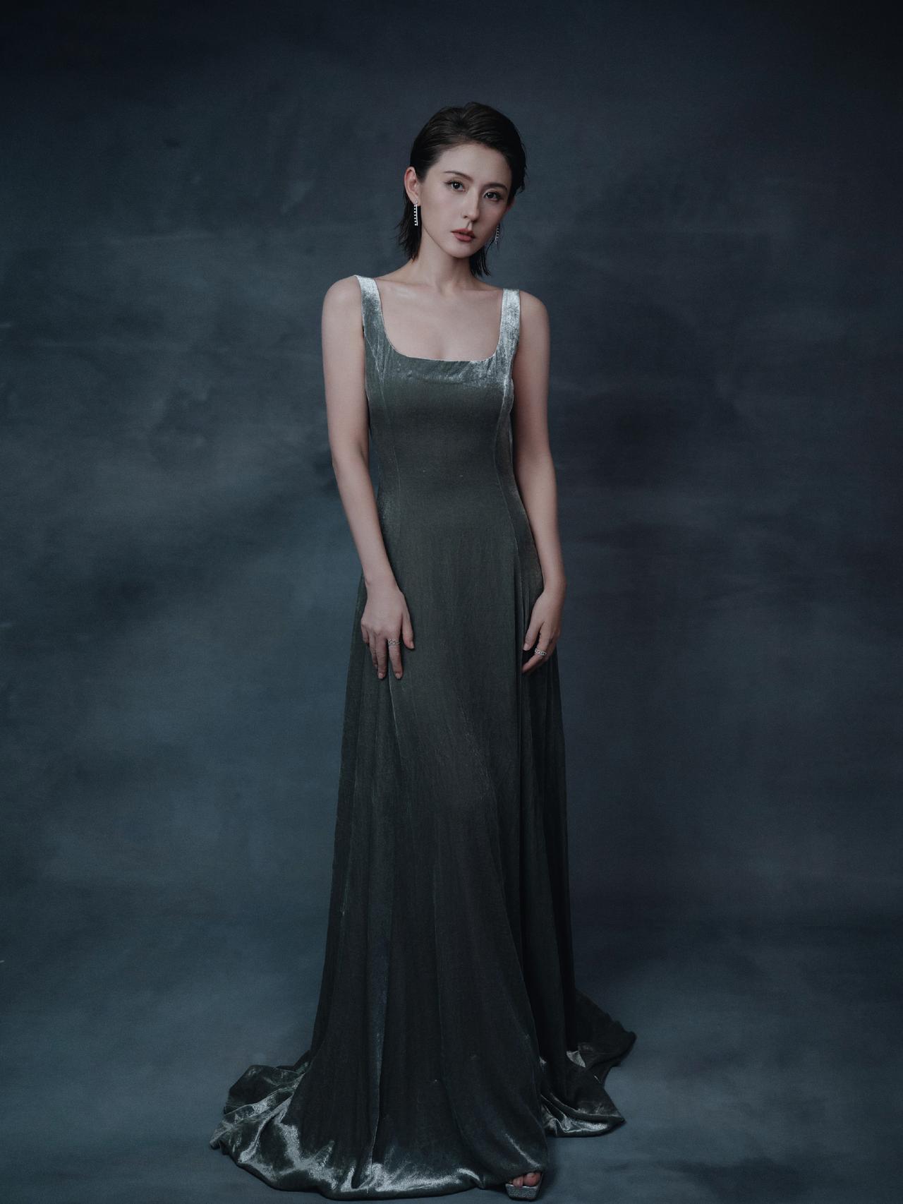 热依扎，美美的好看