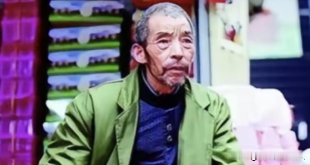 1992年，武汉街头的煎饼摊主捡到2个女婴,他终生未娶，二十年后，女儿们成了博士