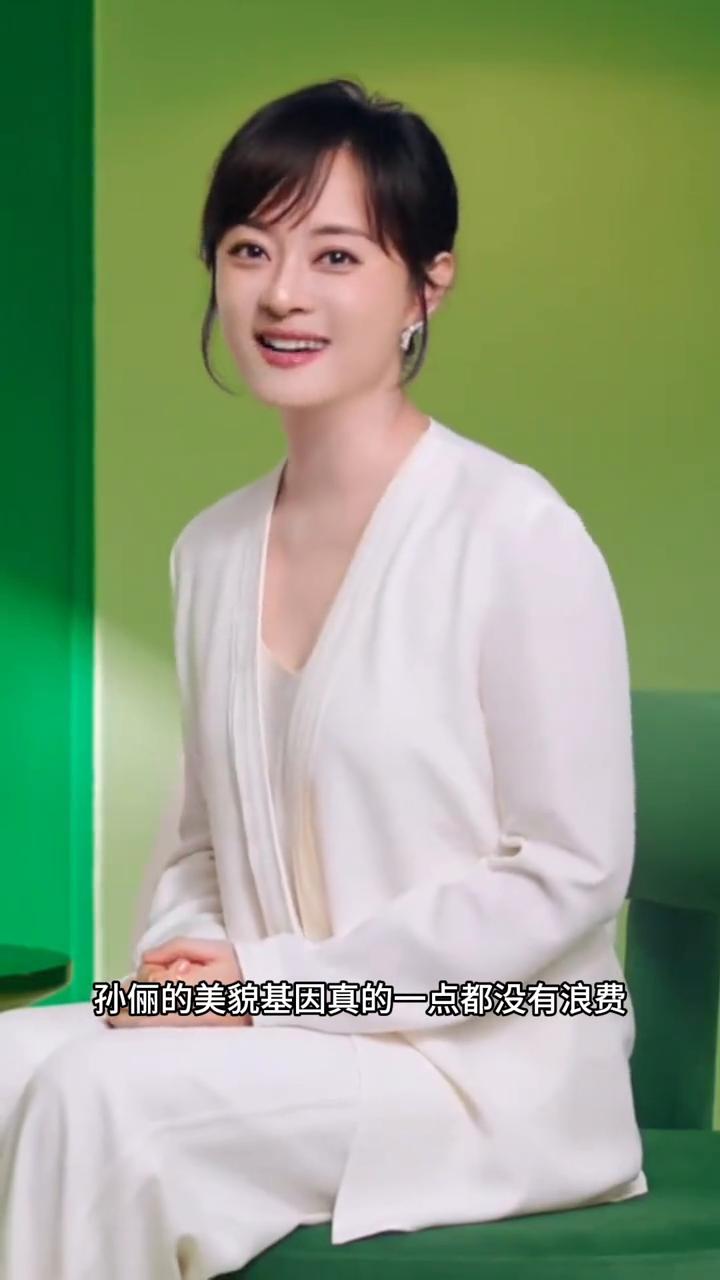 孙俪的美貌基因真的一点都没有浪费，儿子等等完美继承。十四岁等等随超哥去看nba比