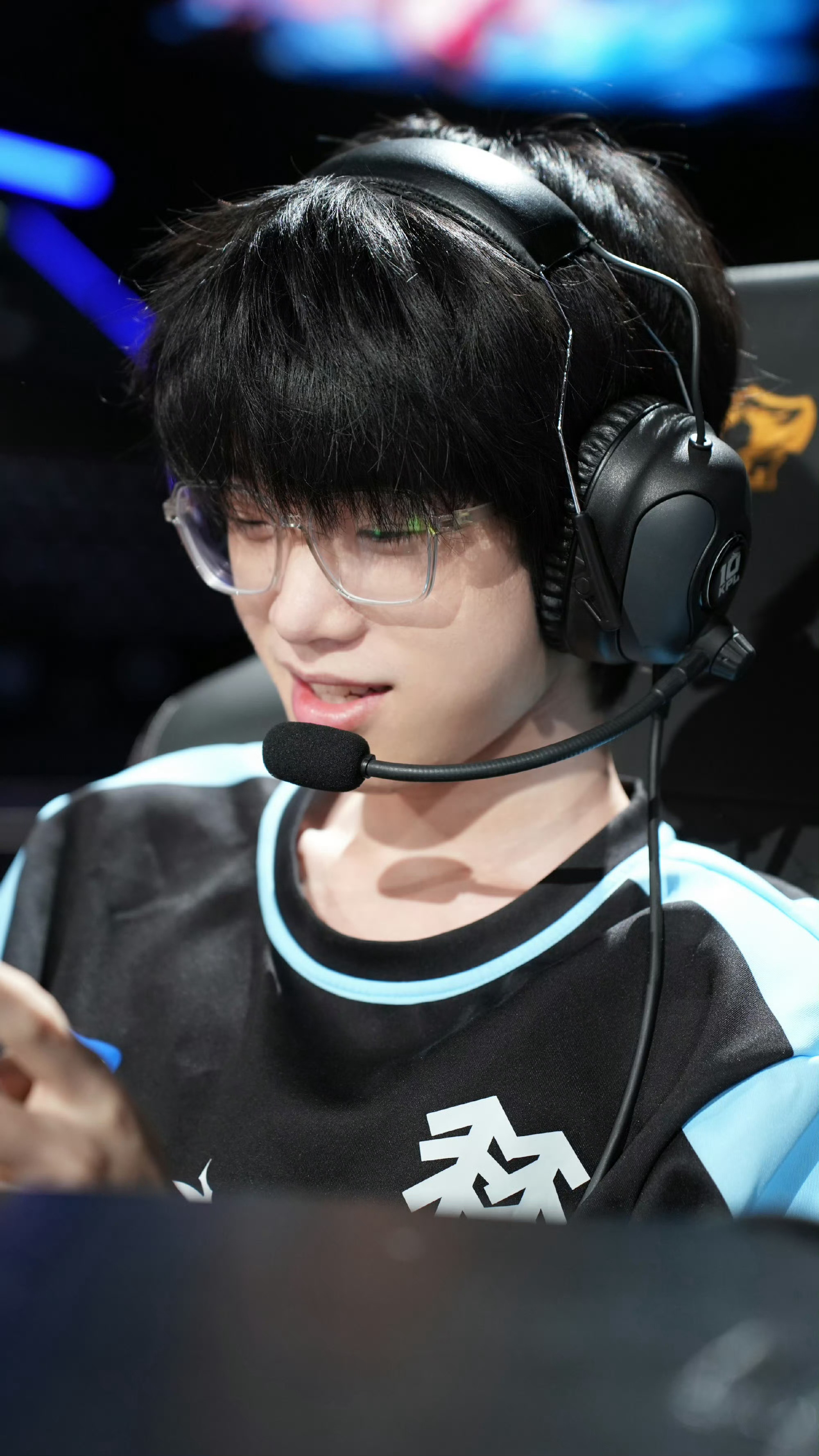 破浪乘风、不断向着心目中的巅峰前进！恭喜以3胜2负、净胜分6分、积3分，锁定20