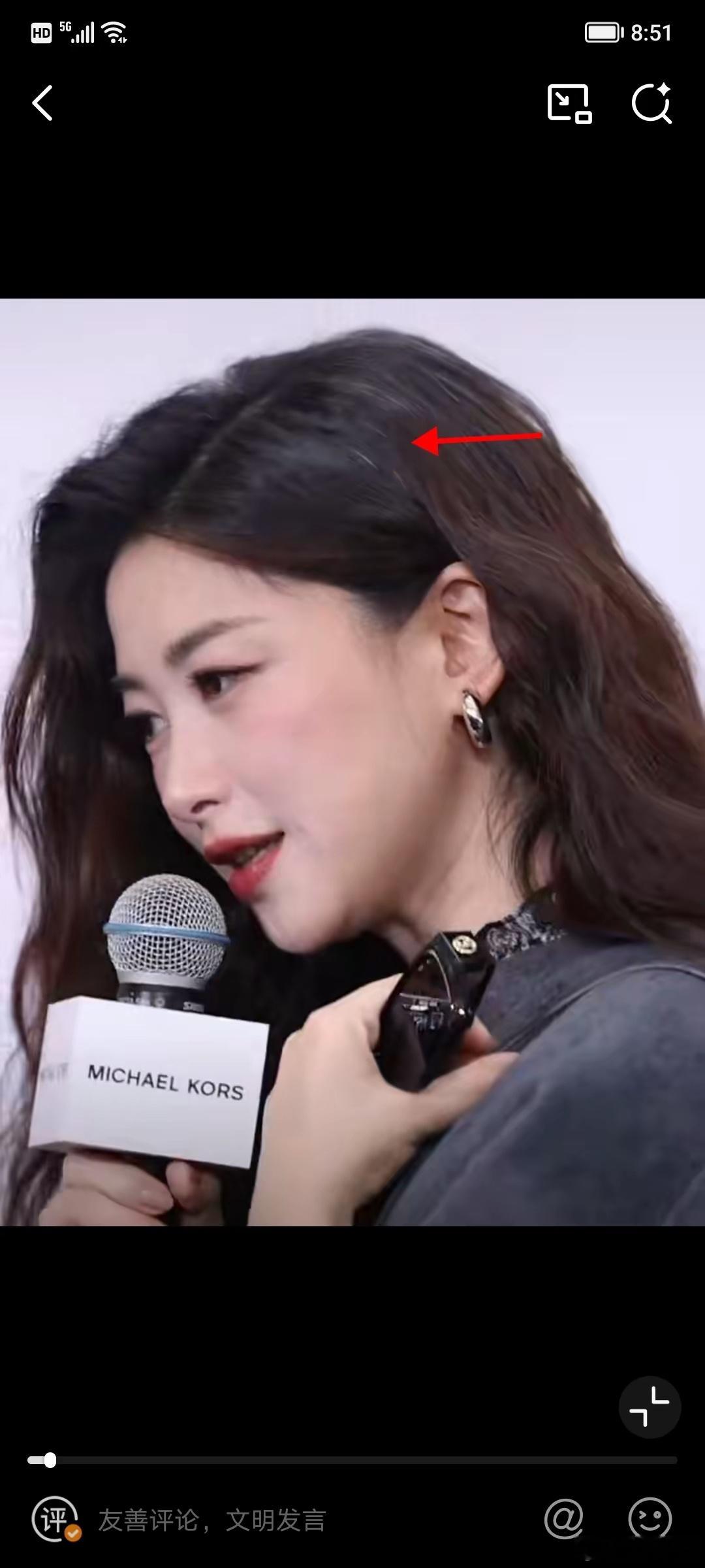 看到朱珠也这样，作为普通人的我们，也释怀了，她才39岁啊，头顶已经很多白发了，朱