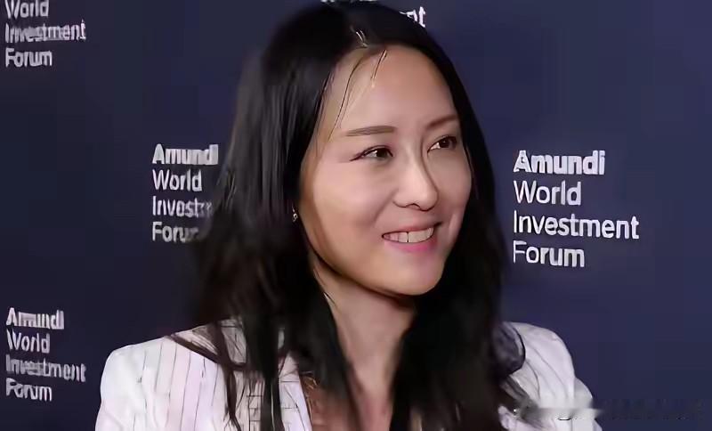 很多人不明白。
金刻羽事件曝光一个月内，竟然被邀请参加第二十五届东方大国经济学年