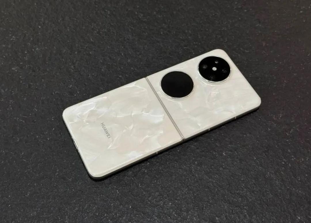 这玩意真的漂亮，手感也好，真机上手远远比图片视频来的直接，就是这价格不怎么美丽。