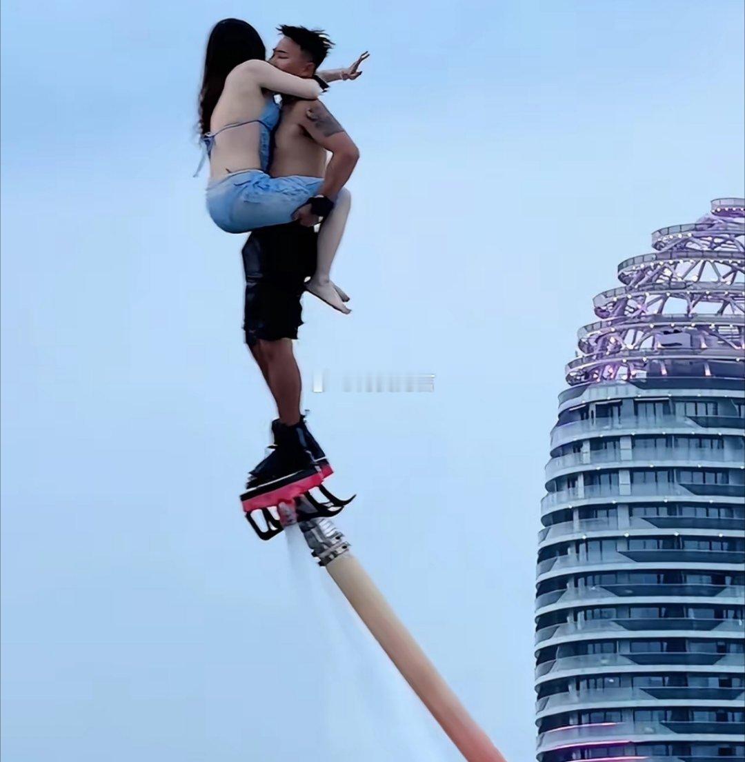 这个工作，是永远不会被指责猥亵的。 