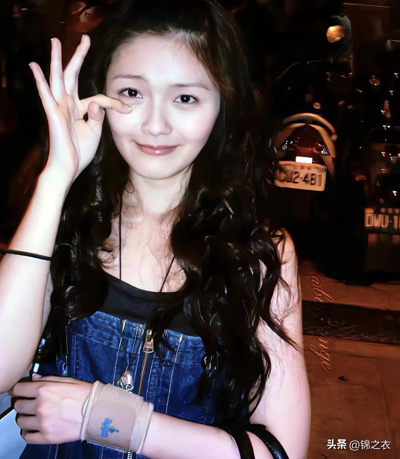 可能有年代的限制吧，所以徐熙媛有很多觉醒的一面超前时代的一面，但那时大环境还是要