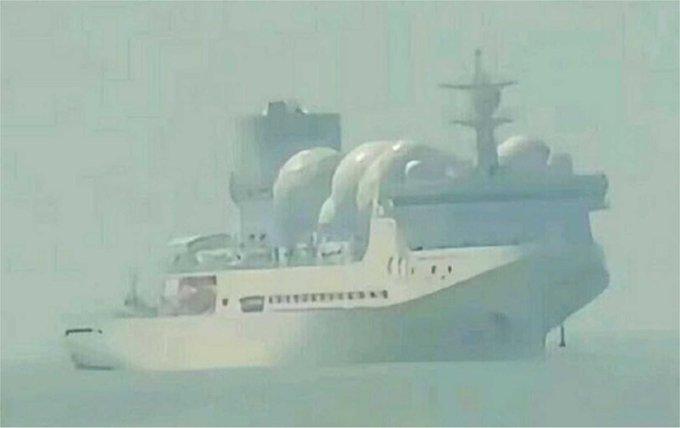 中国海军在阿曼湾部署055型驱逐舰。

据多方消息来源称，2026年2月初，中国