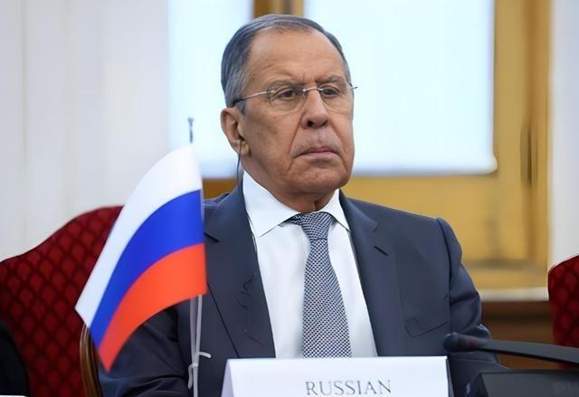 美国拦不住了！俄罗斯官宣对伊朗军售大单，拉夫罗夫一句话怼得美方哑口无言 。
海湾