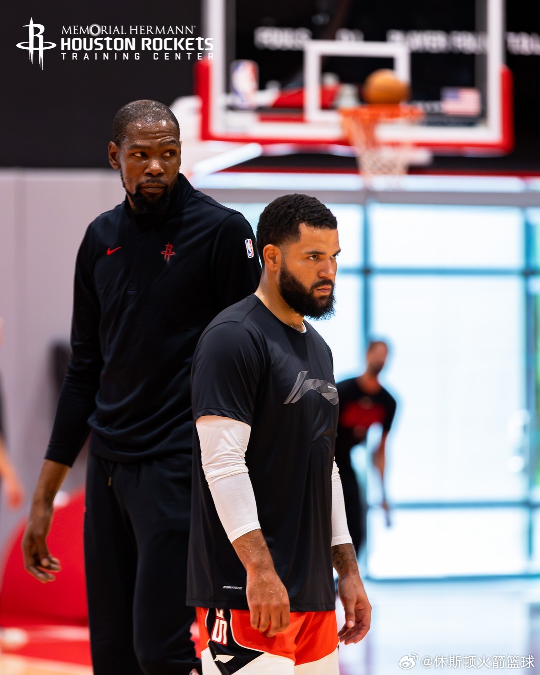 范弗利特和阿杜回到休斯顿一起合练📸休斯顿火箭nba吐槽大会休斯顿火箭[超话] 