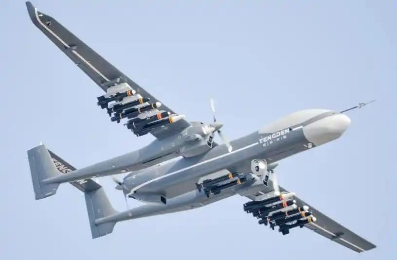 珠海航展上，中国空军把硬家伙摆上台面，这张牌打得够硬，重磅装备究竟强在哪，能给空