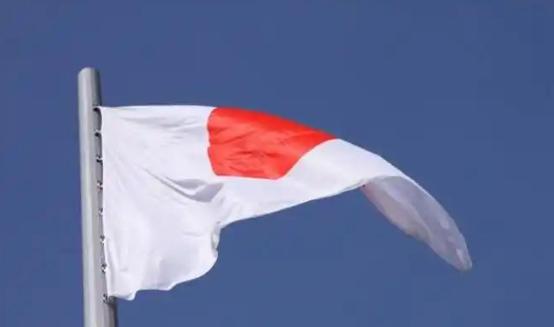 据说日本内部流传一句比制裁更诛心的话：“我们不是被中国惩罚了，是被中国放下了。”