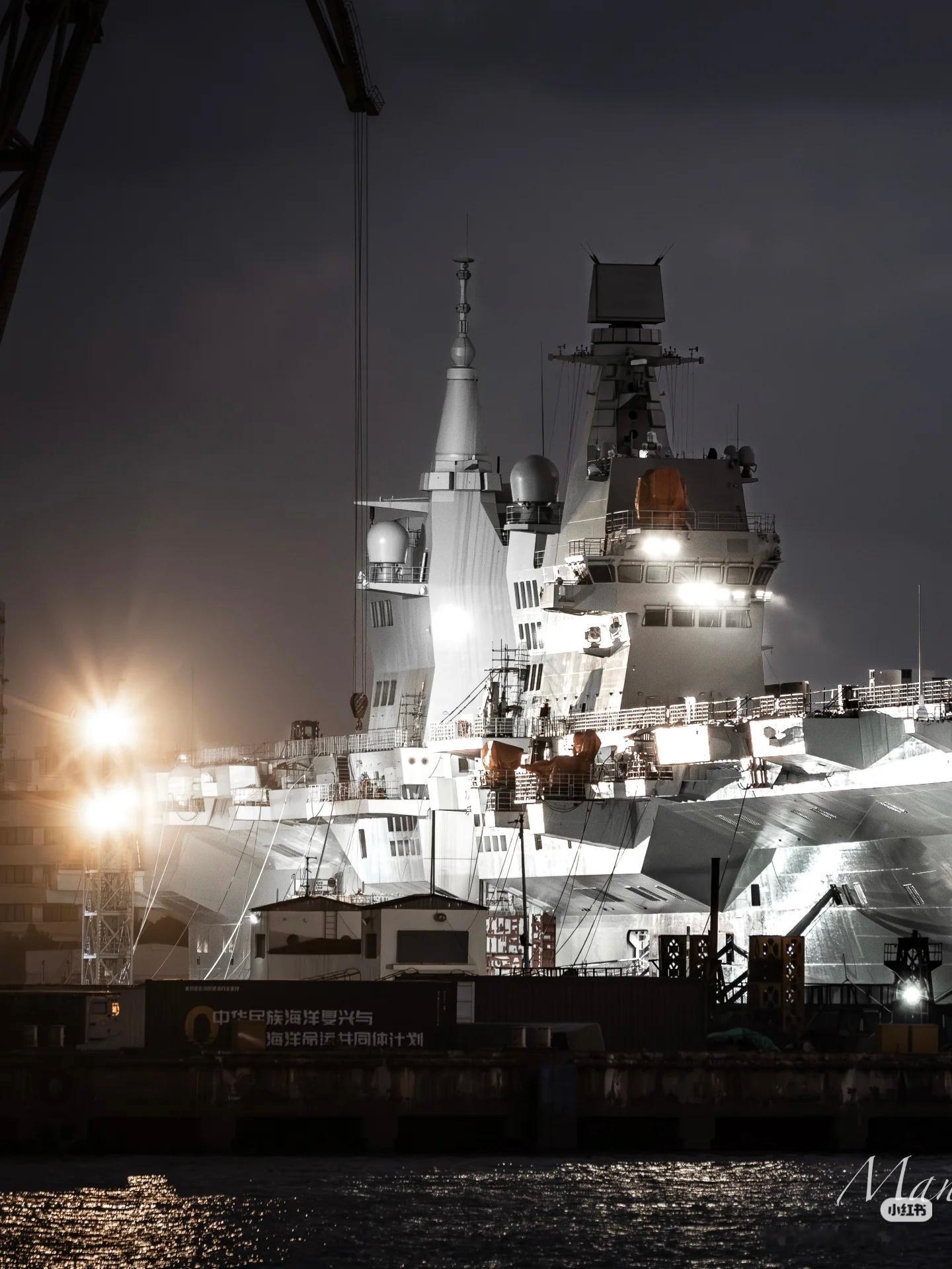 四川舰成了网红打卡大热门