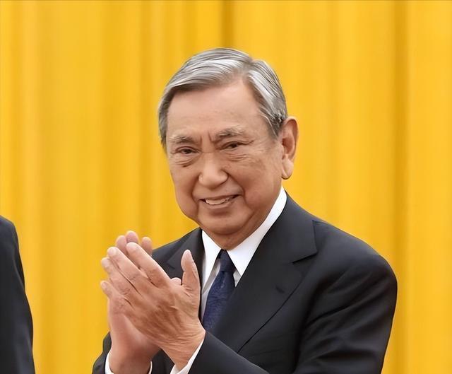 河野洋平离世后中方推迟日本贸促会代表团访华，日方直言失望！本想借链博会修复中日关