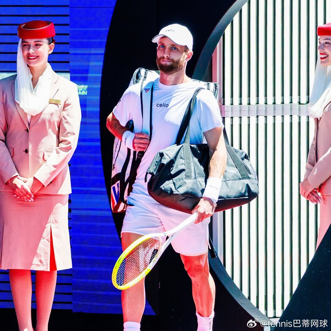 这两个人真笑死我了柯林斯在tennis channel爆料说莫泰对她爱而不得取关