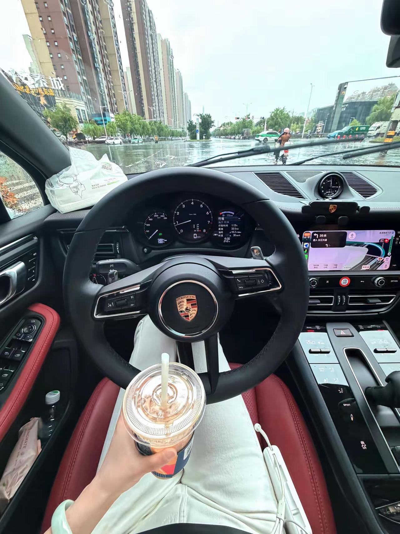 他发达了知道找漂亮的 你那么漂亮不知道找发达的吗