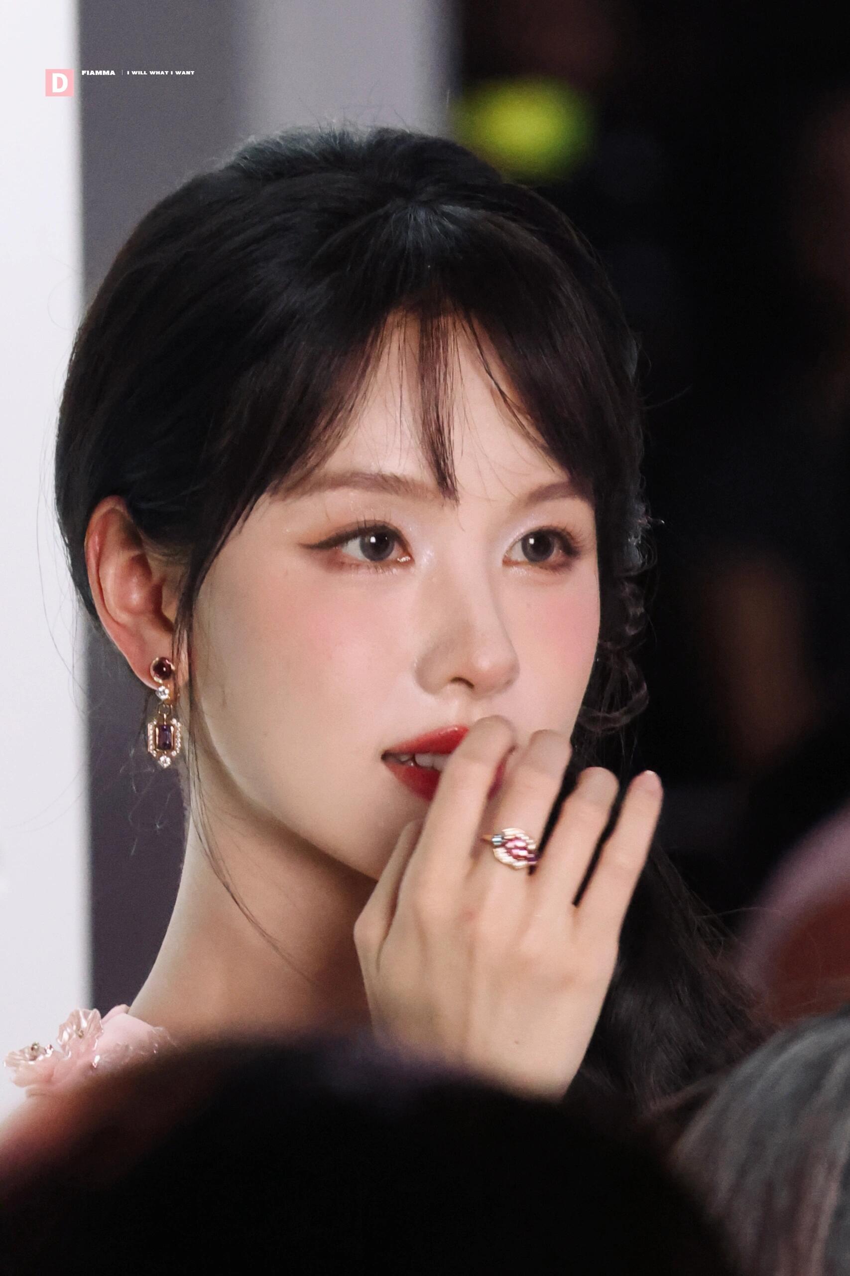 等等…..林妹妹不妨也可以是这般模样…..🧐cr.费雅玛 ​​​
