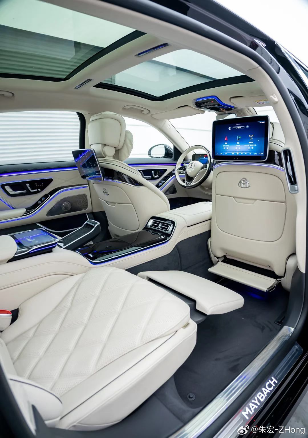 迈巴赫S480  清仓处理了 国内最便宜目前就在北区，北区空白都能办到如果您名下