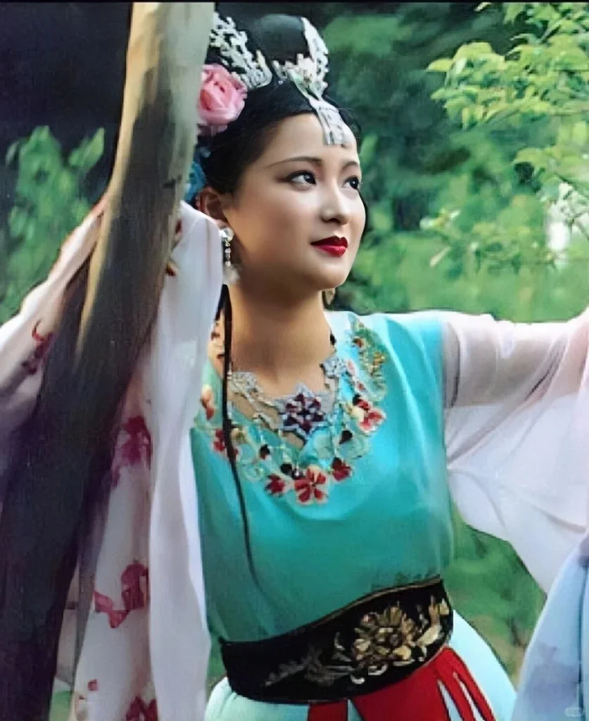 演员何晴去世  「唯一演遍四大名著的女演员」，内娱第一古典美人，一路走好。 