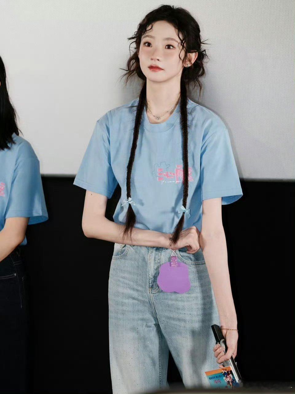 张艺凡路演唱BonBonGirls张艺凡也来BonBonGirls了原唱张艺凡现