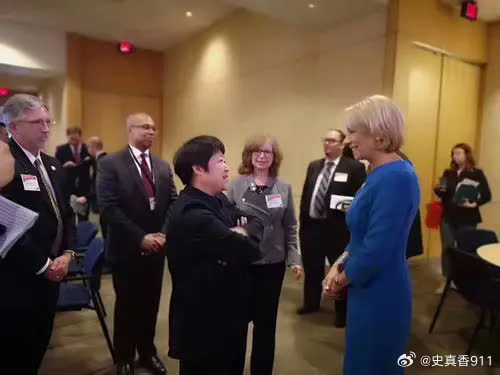 24小时381架！无人机铺天盖地袭击俄罗斯，泽连斯基想要有尊严的和平，美俄欧乌都