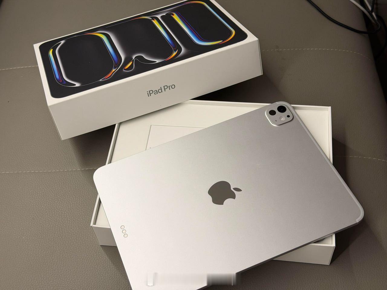 苹果两件套来啦！抽4位姐妹每人安排两件套带走！iphone17 Pro Max 