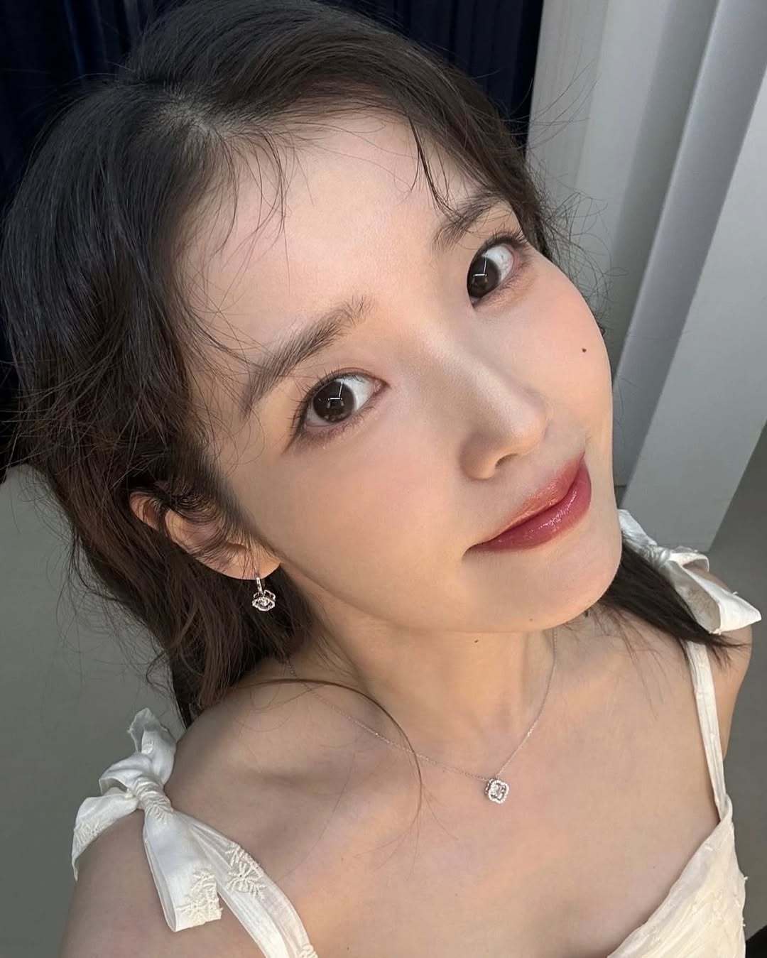 IU 