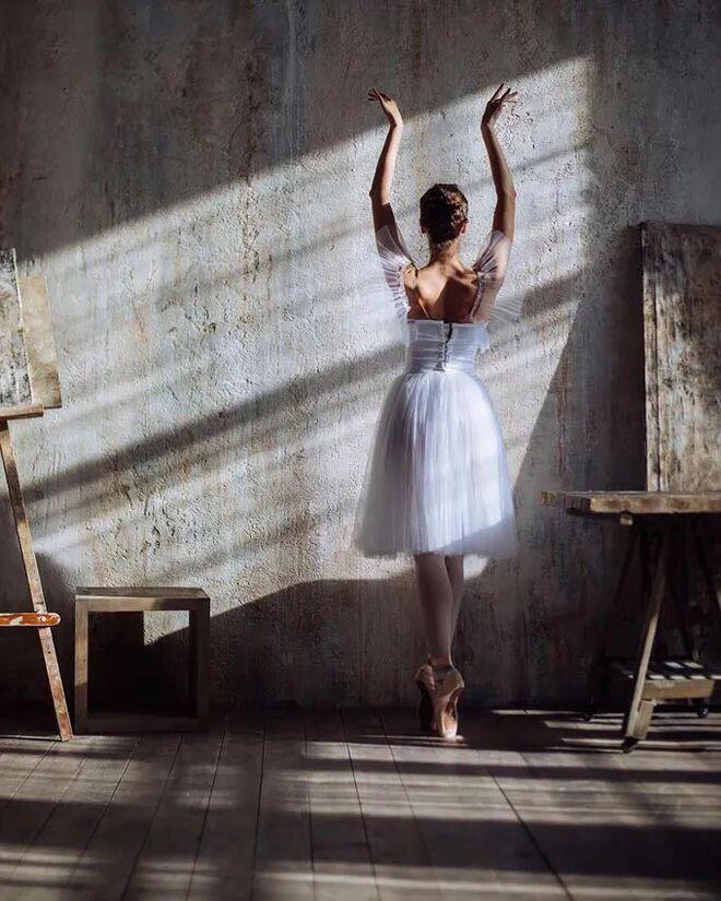 看到一句话：“放下他人的最好方法就是拾起自己”，深以为然。—— 友野信 