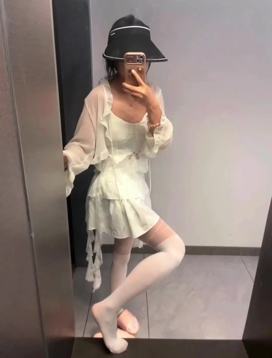 硬曲配甜妹 软妹日常 为了这个bgm对镜拍一下 对镜拍