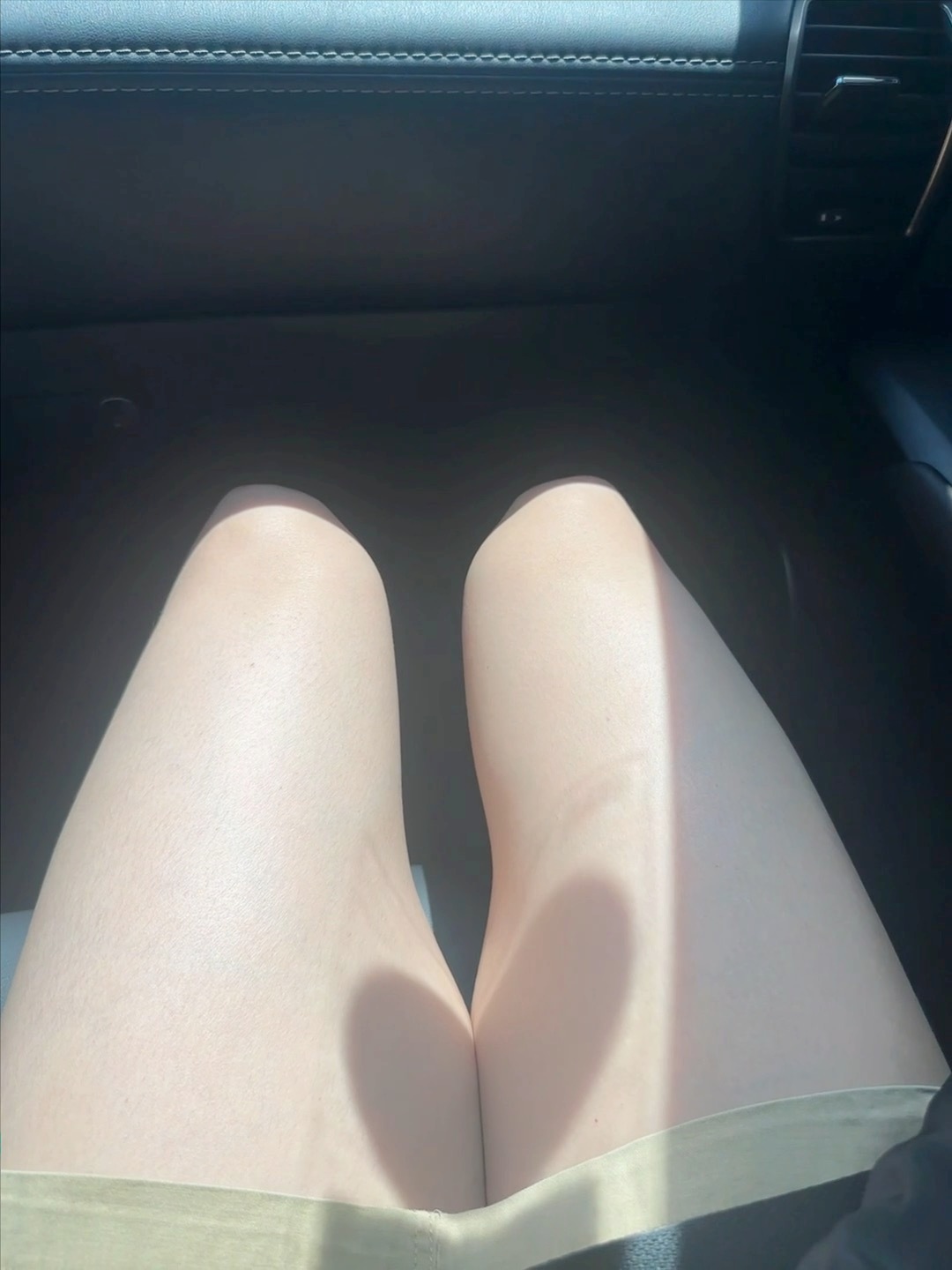 白的发光[偷乐] ​​​
