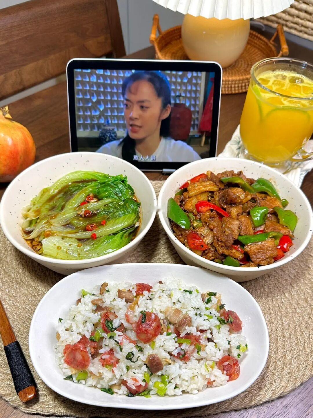 ʔ•̫͡•ʕ一人食🍱腊肠菜饭·辣椒炒肉·蚝油生菜