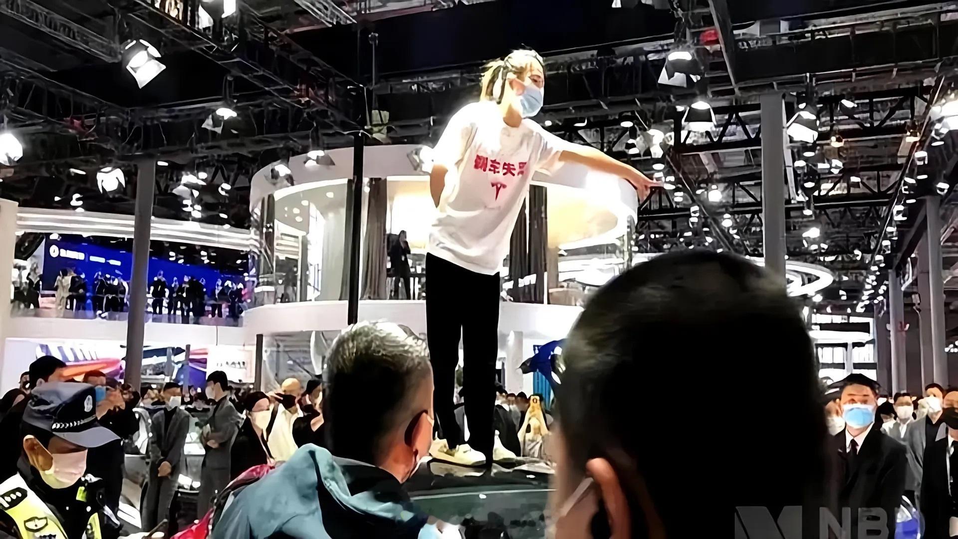特斯拉车顶维权女车主被判诽谤我一直坚信，但凡真的开过特斯拉，尤其是单踏板模式，哪