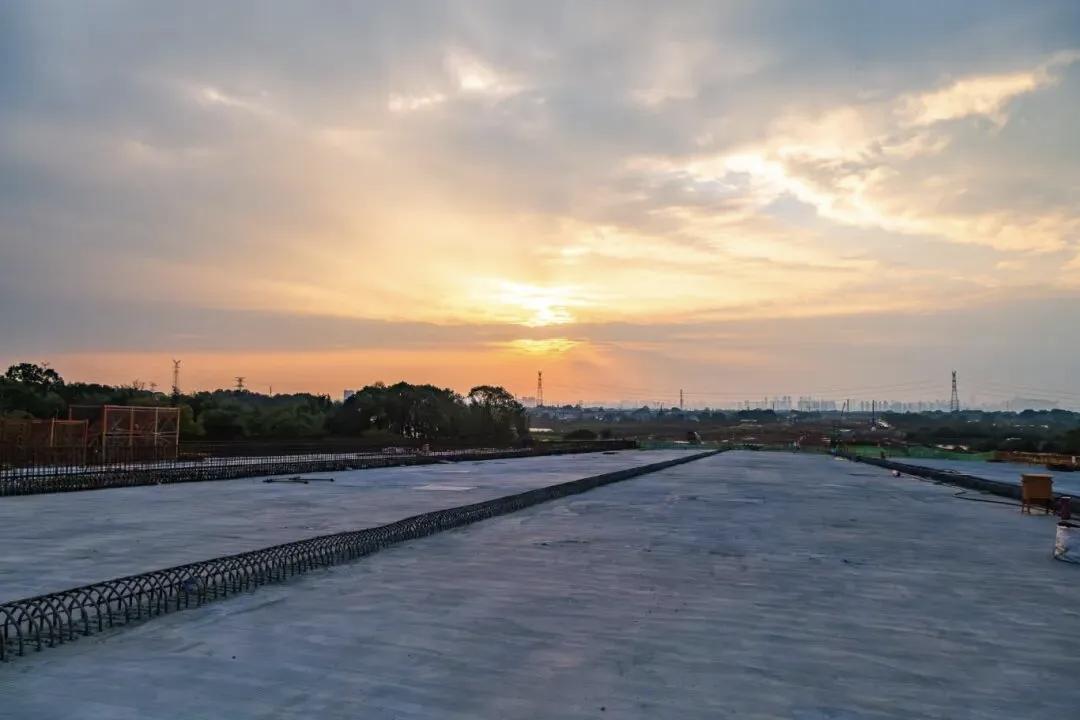 方便！串联星沙的交通新动脉有突破！长沙县长株跨线桥顶推施工圆满完成
 
星沙街坊