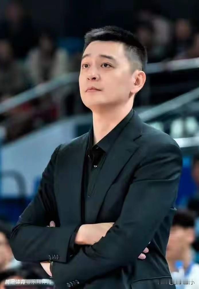 赵继伟赶快复出吧，不然的话还得连输。
今晚辽宁对深圳，90比93，看是惜败实则全